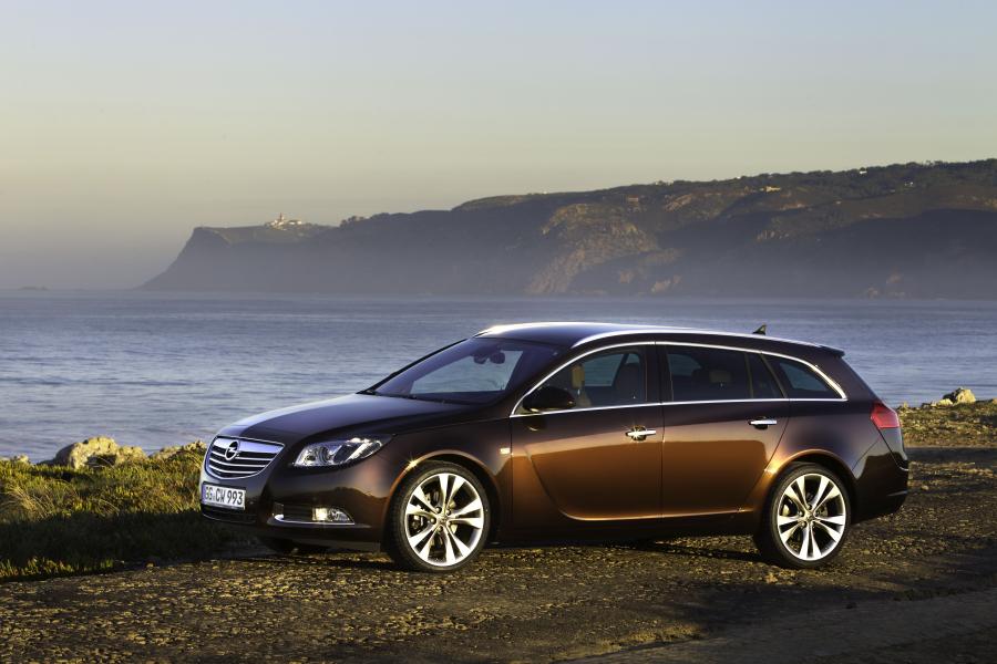  Opel Insignia Sports Tourer BiTurbo CDTI 2012 года  (фото 23 из 23)